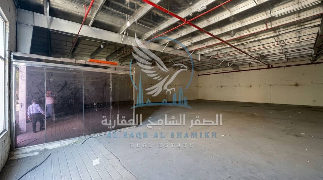 6 مستودع 5,750 قدم² في الصناعية 11 مع نظام حريق جديد وكامل. jpeg