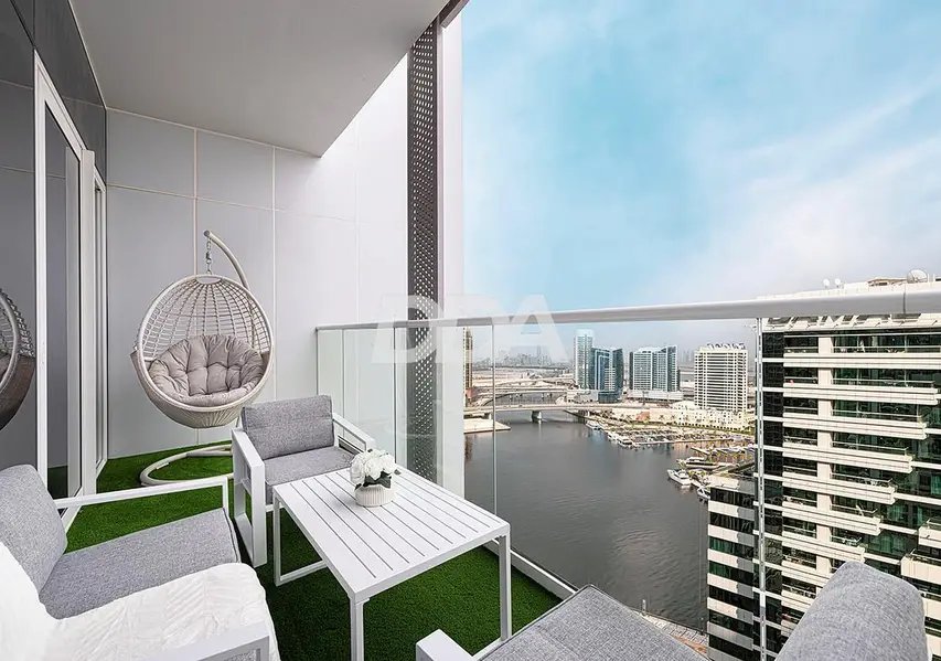 SEMI FURNISHED | HIGH FLOOR | VACANT