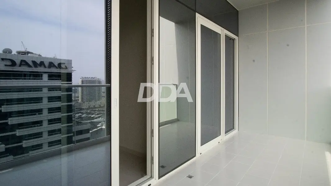 SEMI FURNISHED | HIGH FLOOR | VACANT