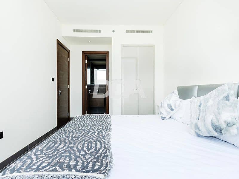 9 010_Crest. jpg