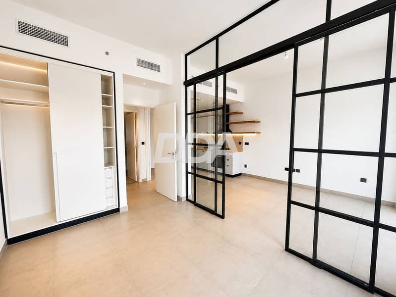 socio-tower-b-glass-partition-bedroom-view-05. png socio-tower-b-glass-partition-bedroom-view-05. png