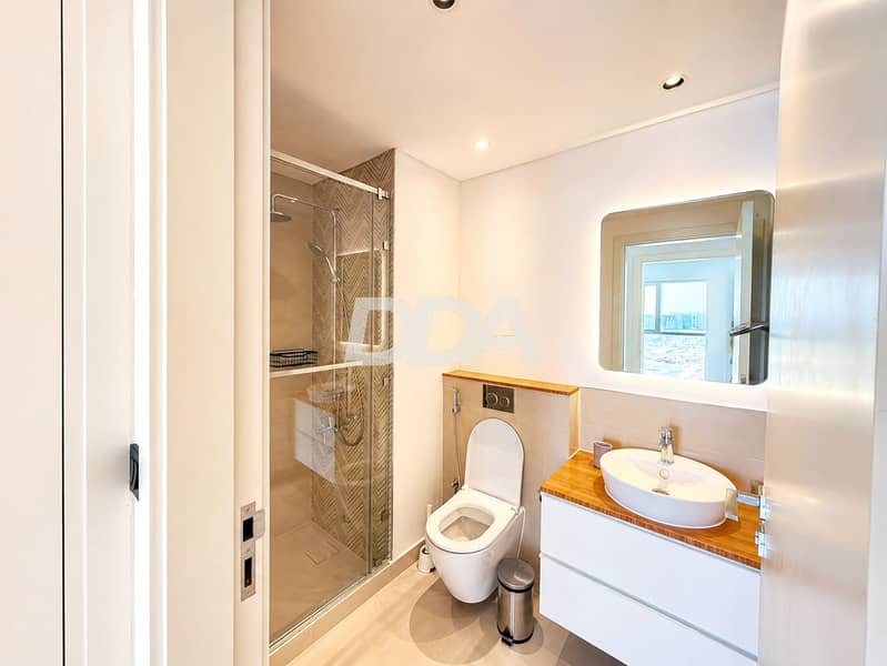 6 socio-tower-b-dubai-hills-estate-bathroom-01. png