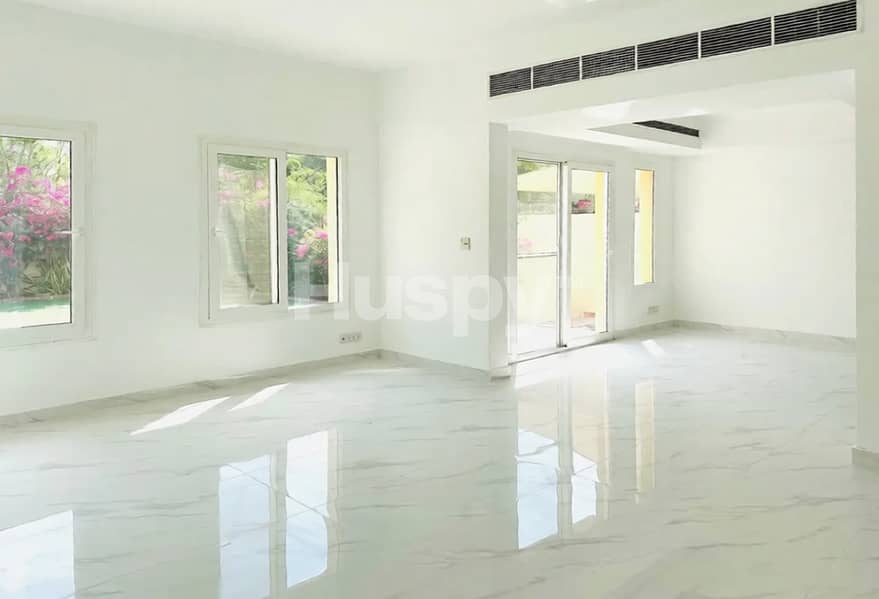 Upgraded | With Maids Room | Close to Lake Upgraded | With Maids Room | Close to Lake