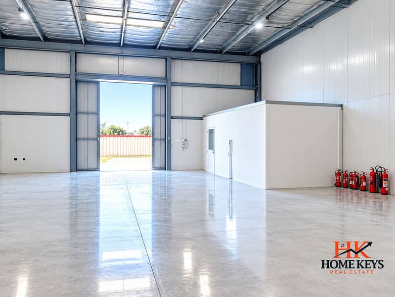 3 🔥 Prime Warehouse Near Al Khail Road 7M Height Indoor & Outdoor Parking Tax-Free Ideal for Storage-2. png