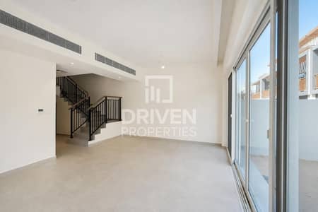 4 habitaciones Townhouse para en Venta en DAMAC Hills 2 (Akoya by DAMAC), Dubai - Casa adosada en DAMAC Hills 2 (Akoya by DAMAC),Verona, 4 dormitorios, 1780000 AED - 16014913 4 habitaciones Townhouse para en Venta en DAMAC Hills 2 (Akoya by DAMAC), Dubai - Casa adosada en DAMAC Hills 2 (Akoya by DAMAC),Verona, 4 dormitorios, 1780000 AED - 16014913