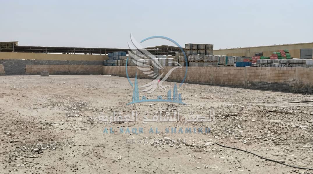 7 مساحة 20,000 قدم مربع للاستخدام كحوطة. jpeg