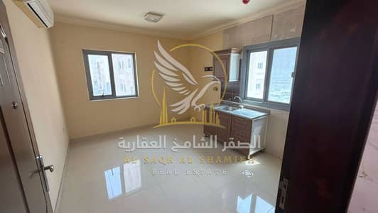 Studio de  à à louer à Al Qulayaah, Sharjah - استوديو-للا-يجار-0-غرف-القليعة-الشارقة-صورة-العقار-mm-0001-08. jpg