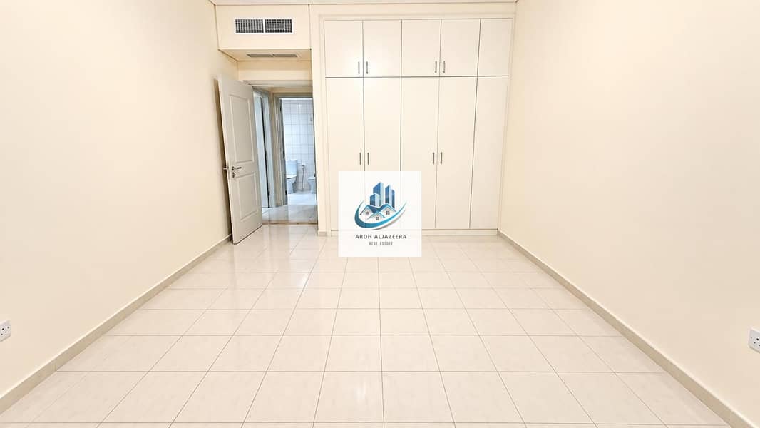 24 08d63d84-2415-4c2a-aecb-84748d01ce21. jpg
