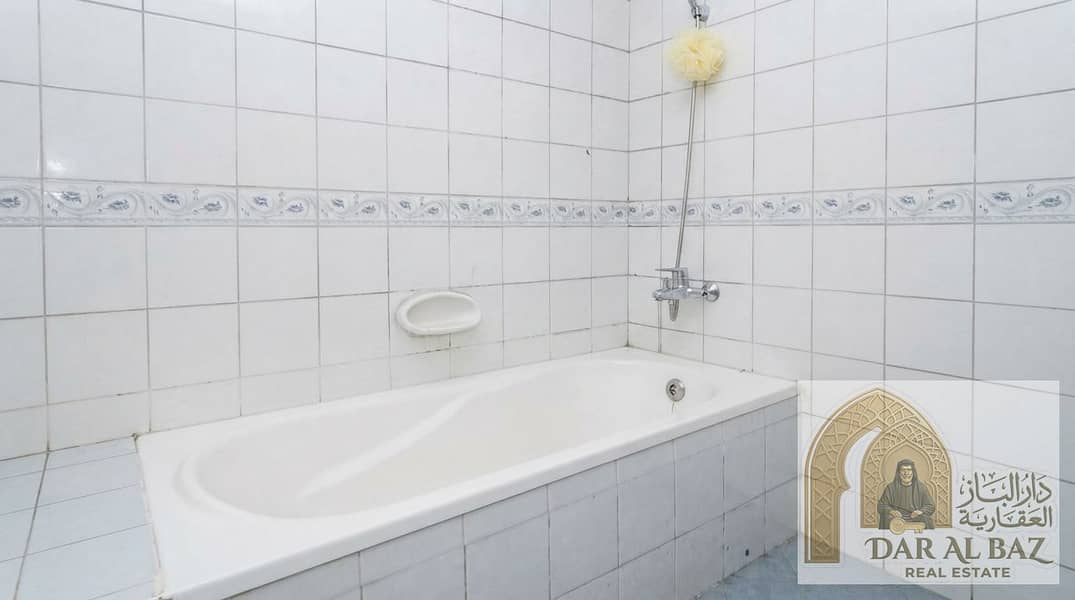 10 Enhancing_real_estate_listing_ph…_20260913011358. jpeg