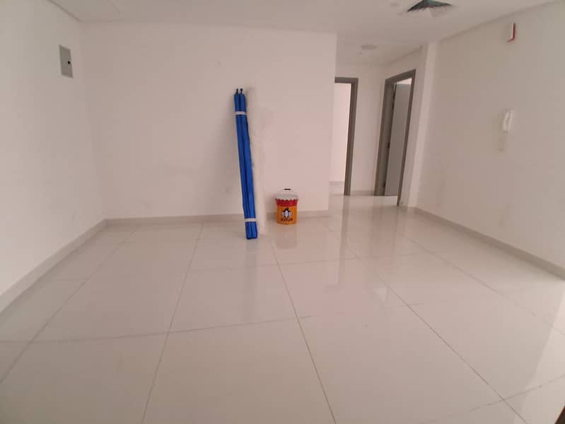 3 11729. jpg