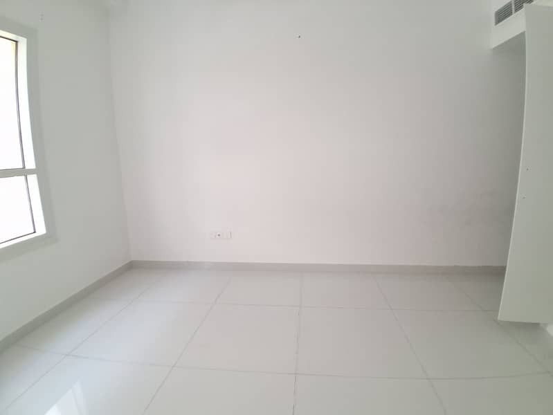 5 11733. jpg