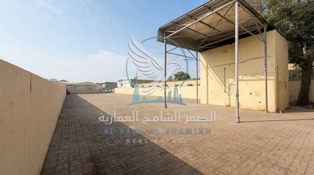 12 ساحة صناعية واسعة في الشارقة. jpeg