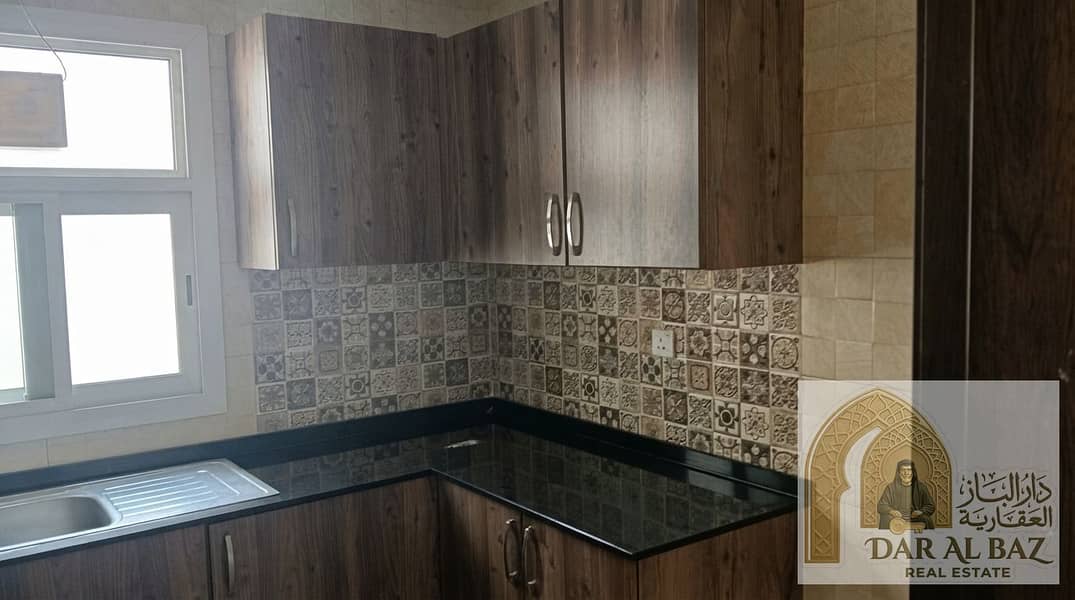 14 Enhancing_real_estate_listing_ph…_20260913014955. jpeg