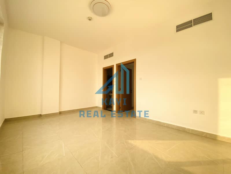7 1000600689. heic