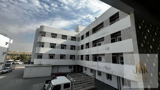 Labour Camp zum Miete in Al Quoz, Dubai - WhatsApp Image 2025-02-25 at 6.09. 16 PM. jpeg