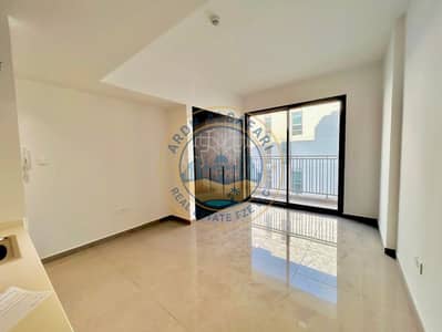 Estudio para en Alquiler en Aljada, Sharjah - 8db59c82-672b-4373-94ea-142384044337. jpeg