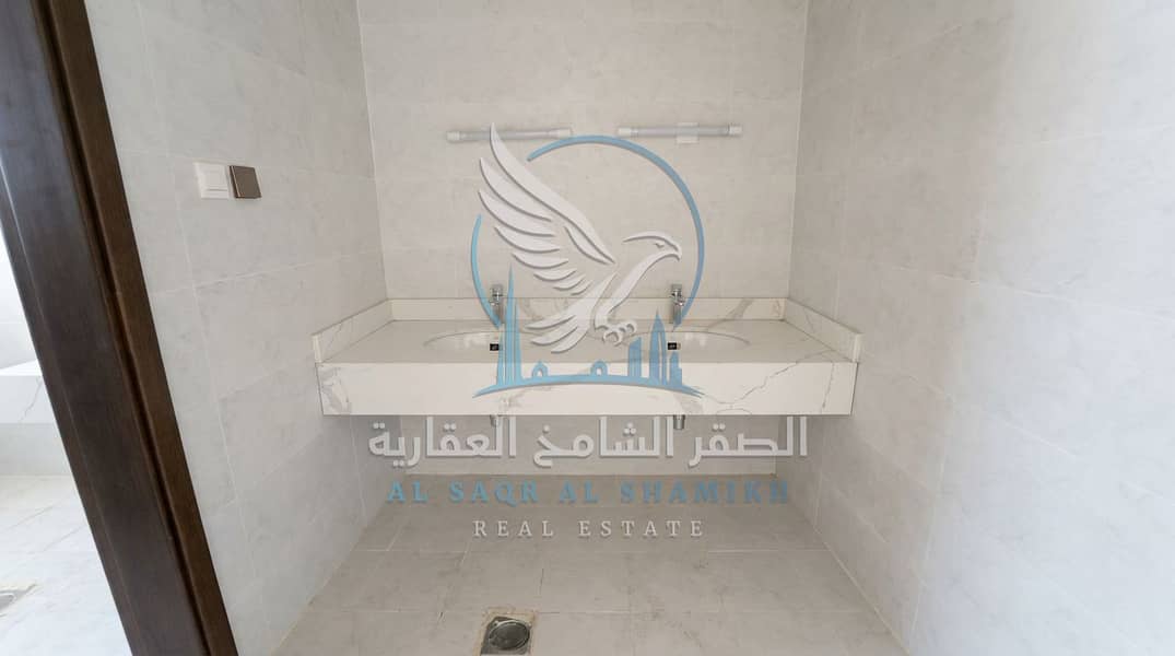10 فيلا للإيجار في الرحمانية 27000 قدم مربع Villa for Rent in Al Rahmaniya 27000 Sq Ft 7. jpeg