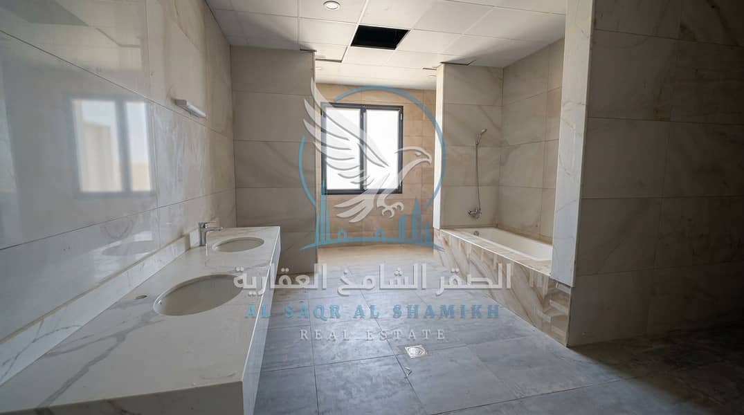 20 فيلا للإيجار في الرحمانية 27000 قدم مربع Villa for Rent in Al Rahmaniya 27000 Sq Ft 21. jpeg