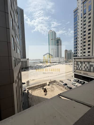 Appartement de 2 chambres à à louer à Al Khan, Sharjah - WhatsApp Image 2026-09-13 at 14.01. 27 (1). jpeg