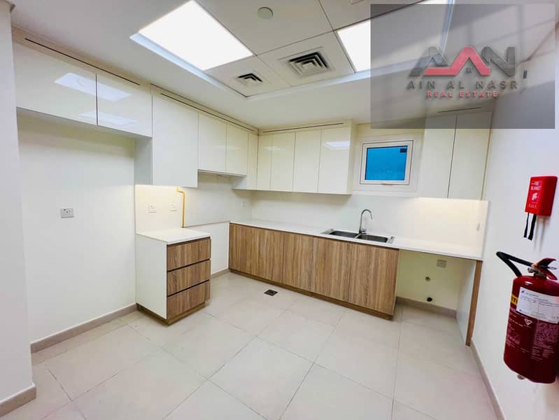 3 574d120d-617b-426e-8275-f0cab12309bd. jpg