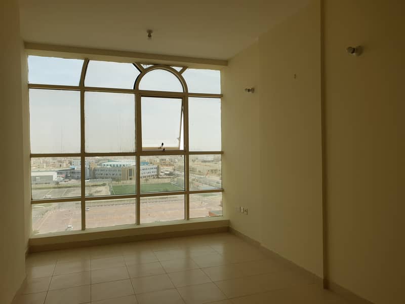 Hot offer 3 BHK Apt w/ wardrobes and 4 payments