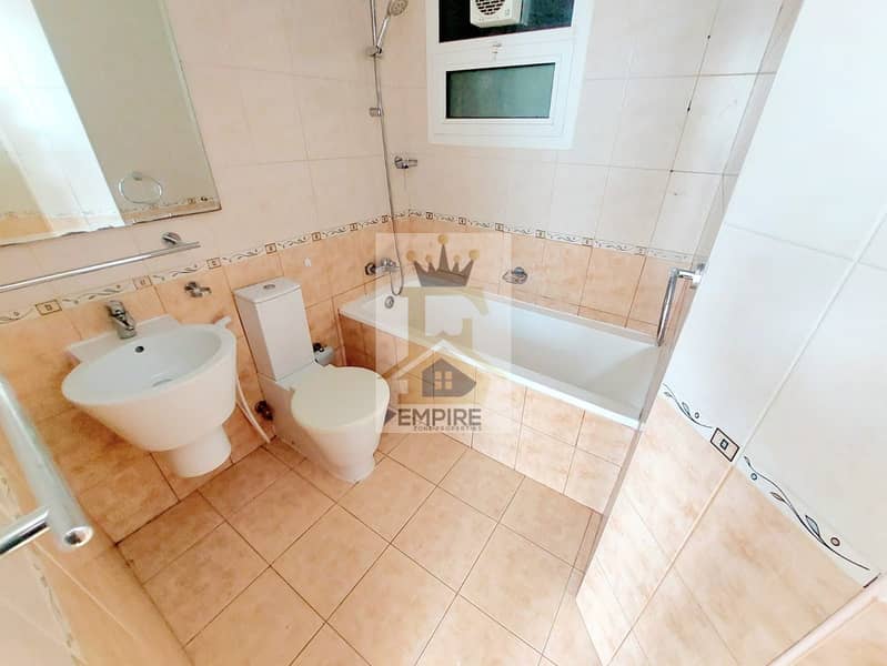 12 bb6280e8-16cb-4dd0-8815-12b12f0a2cdf. jpg