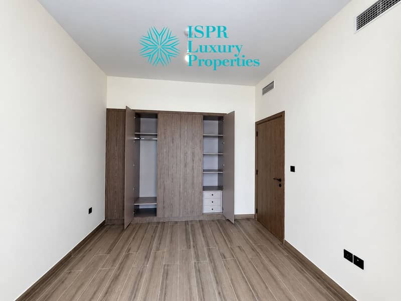 17 Natural-light property listing photograph. png