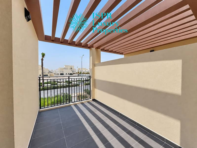 23 Natural daylight, balanced property view. png
