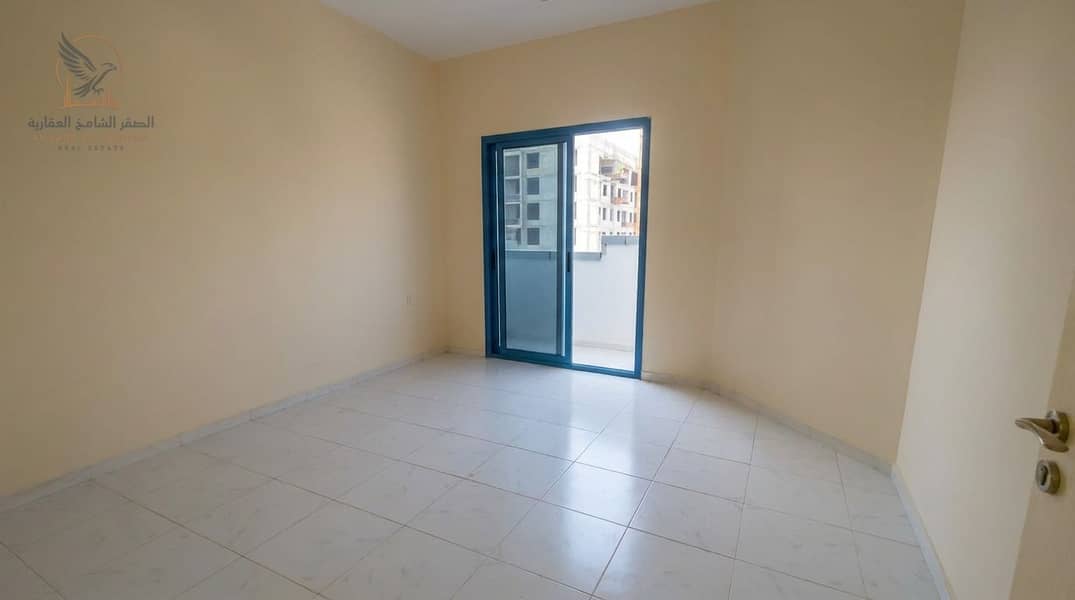 2 Enhancing_real_estate_listing_ph…_20260913172543. jpeg
