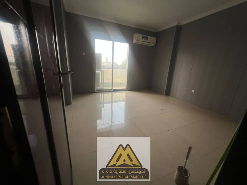 12 baf707e6-510e-4dec-8e18-14bd19d54478. jpg