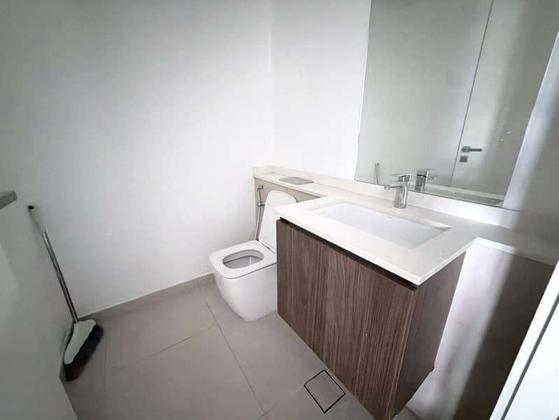 17 10a9a537-8797-42e3-bdd8-d46bd5548ec7. jpg