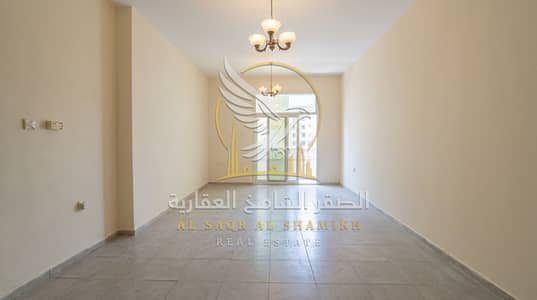 库拉亚赫， 夏尔迦 1 卧室公寓待租 - غرفة وصالة للإيجار السنوي في القليعة بمساحات واسعة وبلكون وإطلالة مفتوحة وتكييف مركزي وباركن مجاني 1. jpeg
