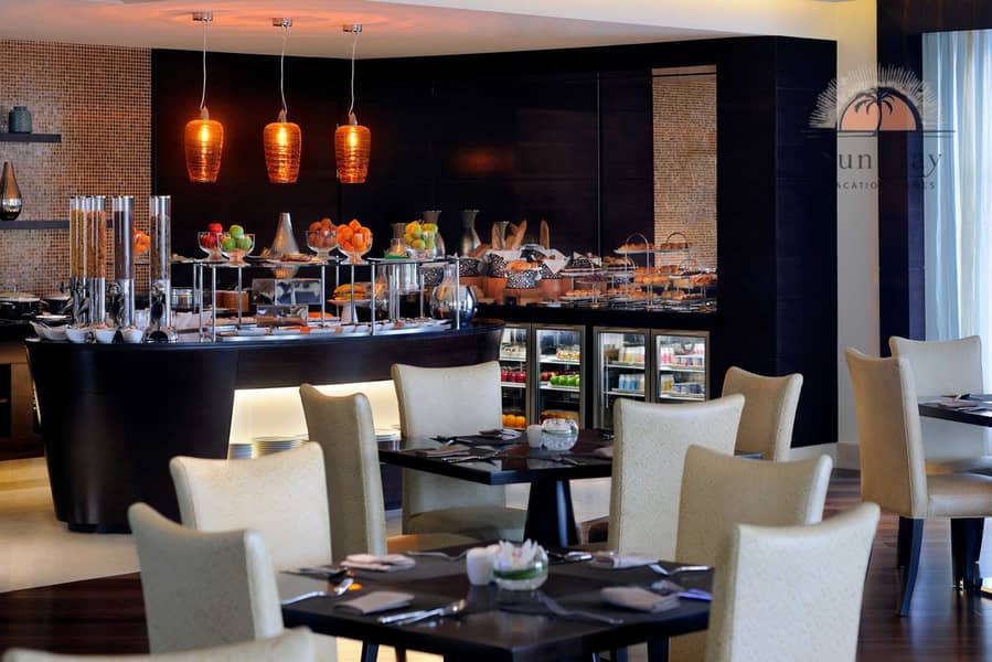 33 Executive Lounge. JPG