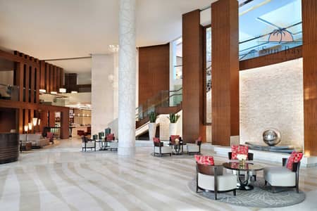 شقة فندقية 2 غرفة نوم للايجار في مدينة دبي الطبية المرحلة 2، دبي - Marriott Hotel Lobby. JPG