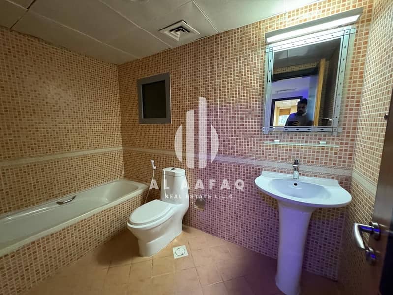 15 22d2460e-0137-4441-b1a6-33ca3ef3fae9. jpg