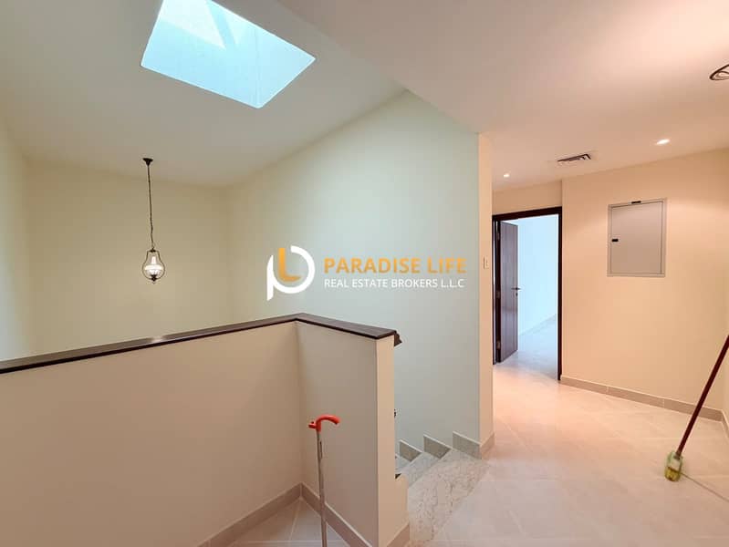 12 4bhk (11). jpeg