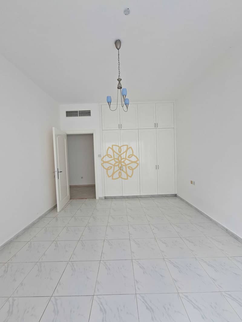9 128060. jpg