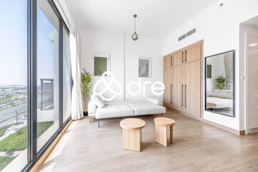9 414 Liva, Town Square14. jpg
