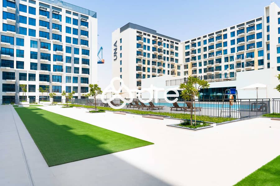 21 414 Liva, Town Square25. jpg