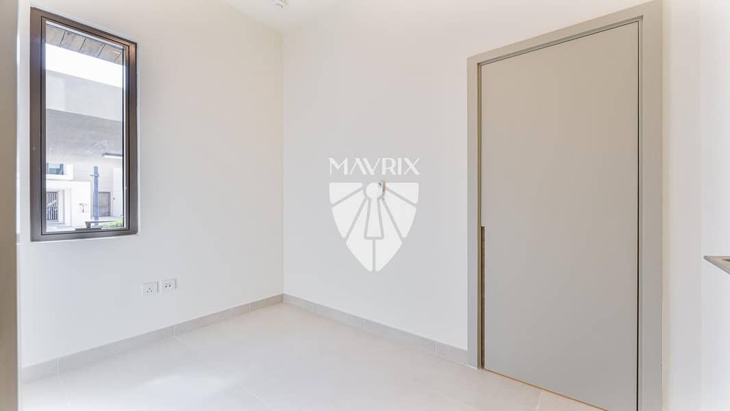 8 Image 8
