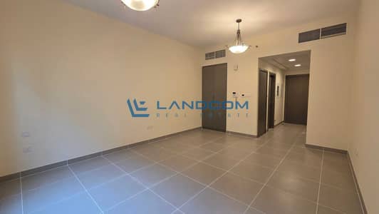 Studio for Rent in Deira, Dubai - Spacious Studio|Near Gold Souq Metro Station|2 Minutes Away