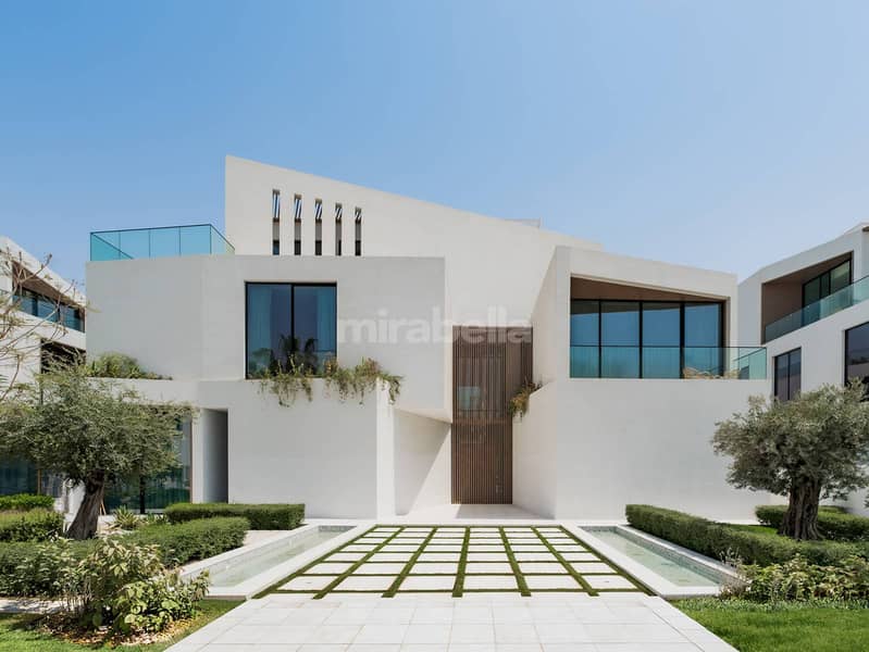 Turnkey Mansion | Beach Access | High-End Finishing Turnkey Mansion | Beach Access | High-End Finishing