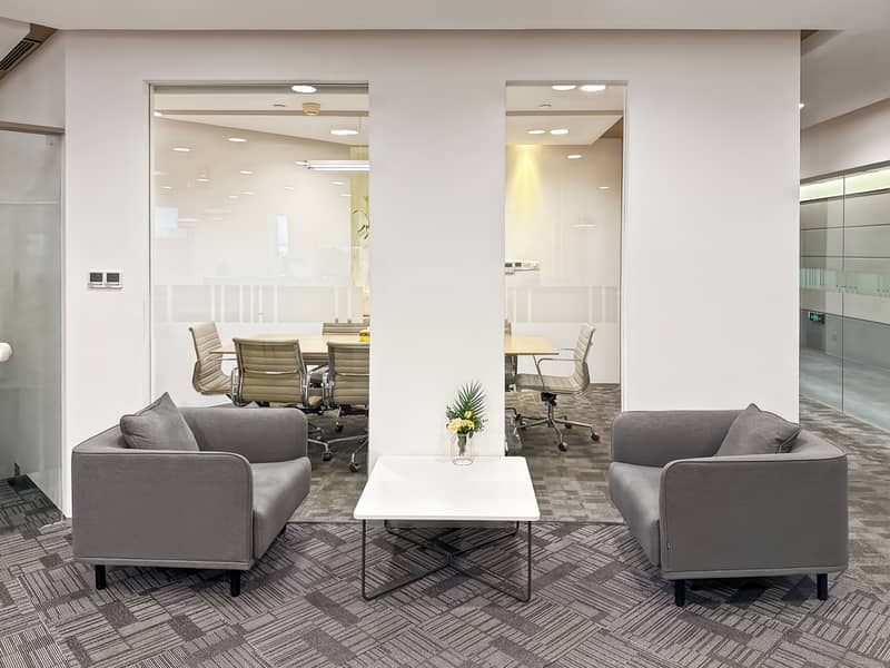 3 Regus_Guangzhou China International Centre_China_Centre 3840_Business Lounge 2. jpg