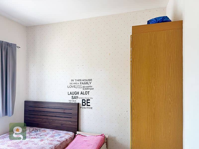 8 Untitled-8a. jpg