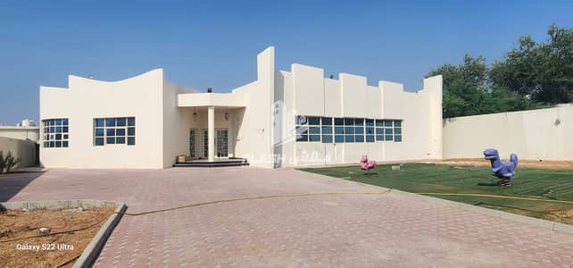 فیلا 5 غرف نوم للايجار في الظيت، رأس الخيمة - a7f33f9b-722d-4ecf-abb4-db5f9ce68d32. jpg فیلا 5 غرف نوم للايجار في الظيت، رأس الخيمة - a7f33f9b-722d-4ecf-abb4-db5f9ce68d32. jpg