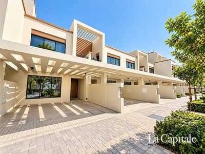 تاون هاوس 4 غرف نوم للايجار في داماك لاجونز، دبي - تاون هاوس في كوستا برافا،داماك لاجونز 4 غرف 144999 درهم - 15916531