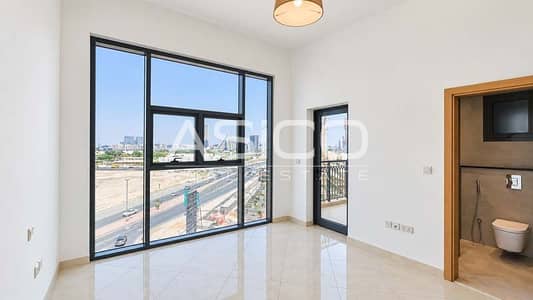 1 habitación Apartamento para en Alquiler en Al Jaddaf, Dubai - Apartamento en Al Jaddaf,Al Romaithi Building, 1 dormitorio, 67000 AED - 16279744 1 habitación Apartamento para en Alquiler en Al Jaddaf, Dubai - Apartamento en Al Jaddaf,Al Romaithi Building, 1 dormitorio, 67000 AED - 16279744