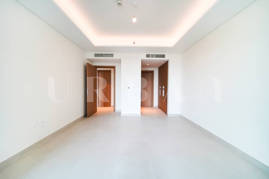 10 ADU00180. JPG