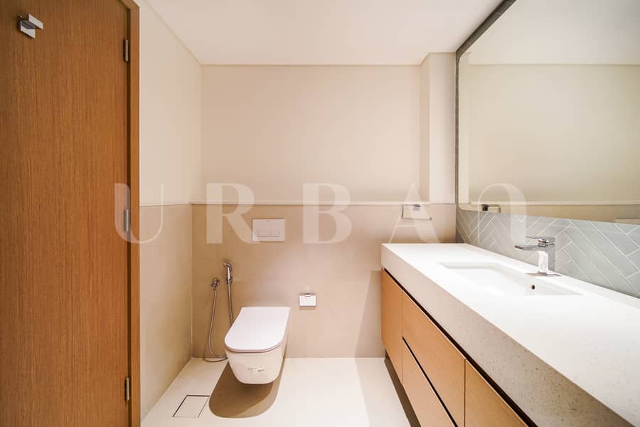 14 ADU00159. JPG