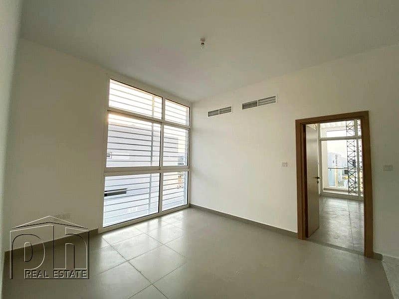Extended Plot - Near Pool & Park - Vacant Extended Plot - Near Pool & Park - Vacant